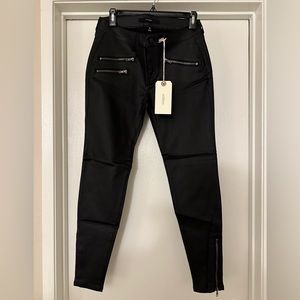 NWT Harper (Francesca’s) Coated Black Skinny Jeans, zip pockets, ankle zip 10/30